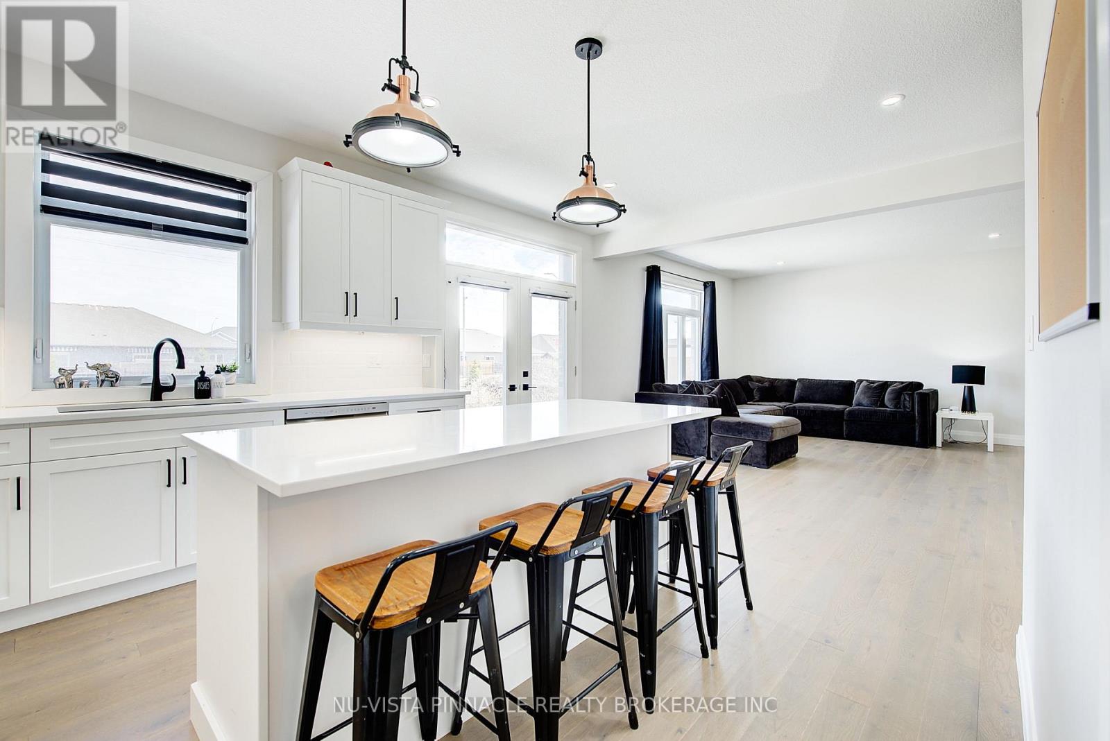 24 Kelly Drive, Zorra (Thamesford), Ontario  N0M 2M0 - Photo 17 - X12974880