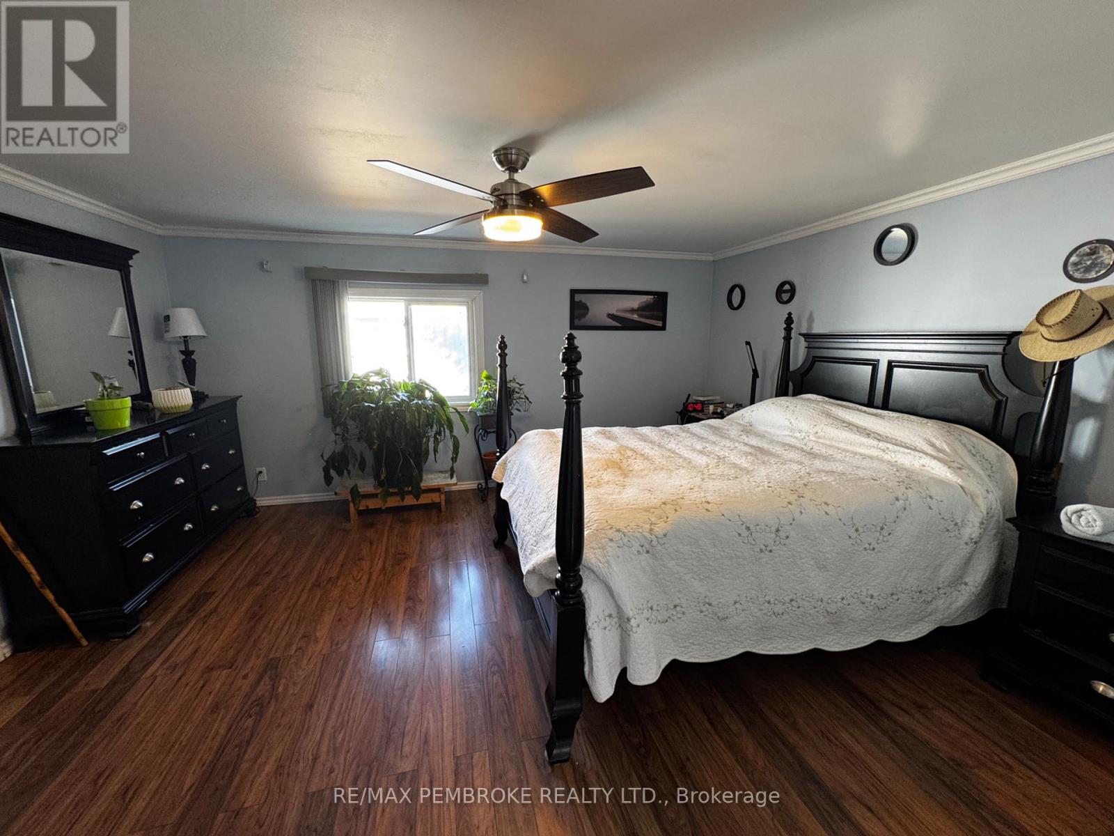 105 Pinehurst Estates, Petawawa, Ontario  K8H 2H2 - Photo 12 - X12974870