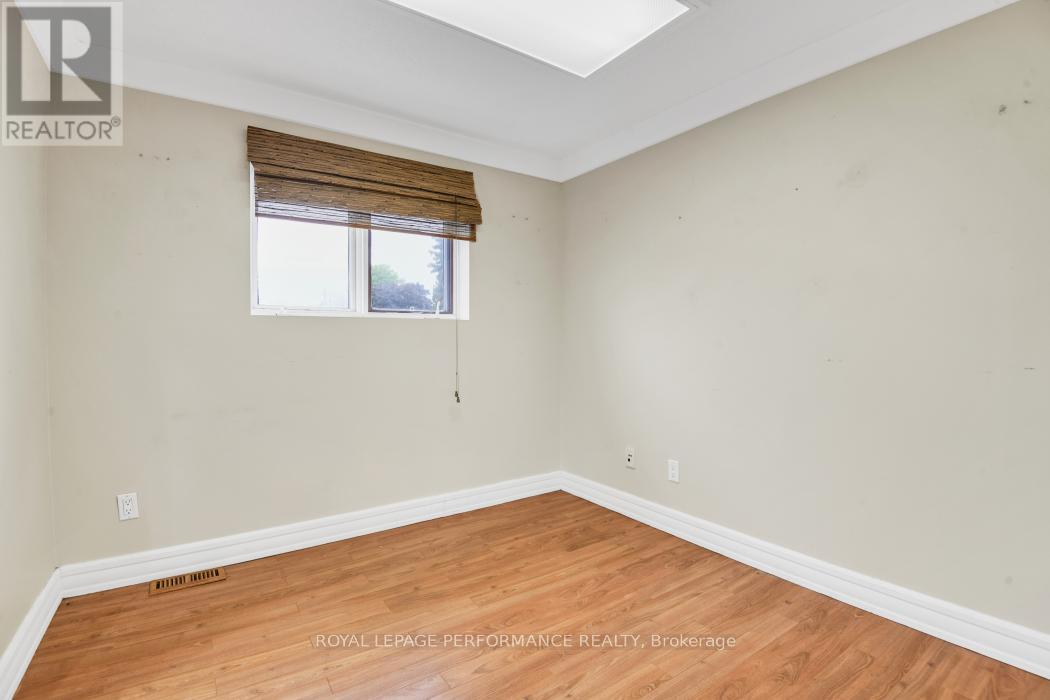 921 Notre Dame Street, Russell, Ontario  K0A 1W0 - Photo 13 - X12974814