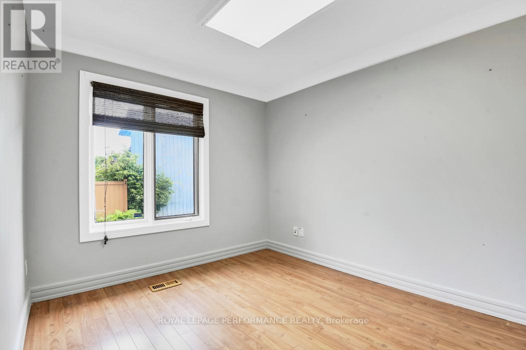 921 Notre Dame Street, Russell, Ontario  K0A 1W0 - Photo 16 - X12974814