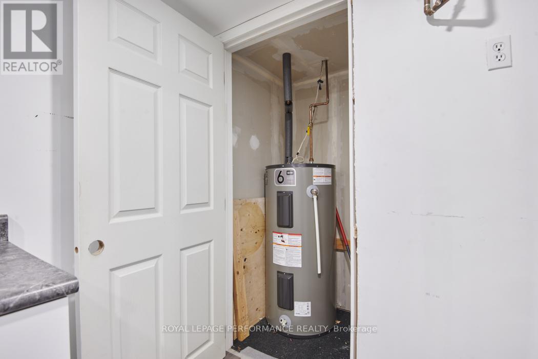 921 Notre Dame Street, Russell, Ontario  K0A 1W0 - Photo 33 - X12974814