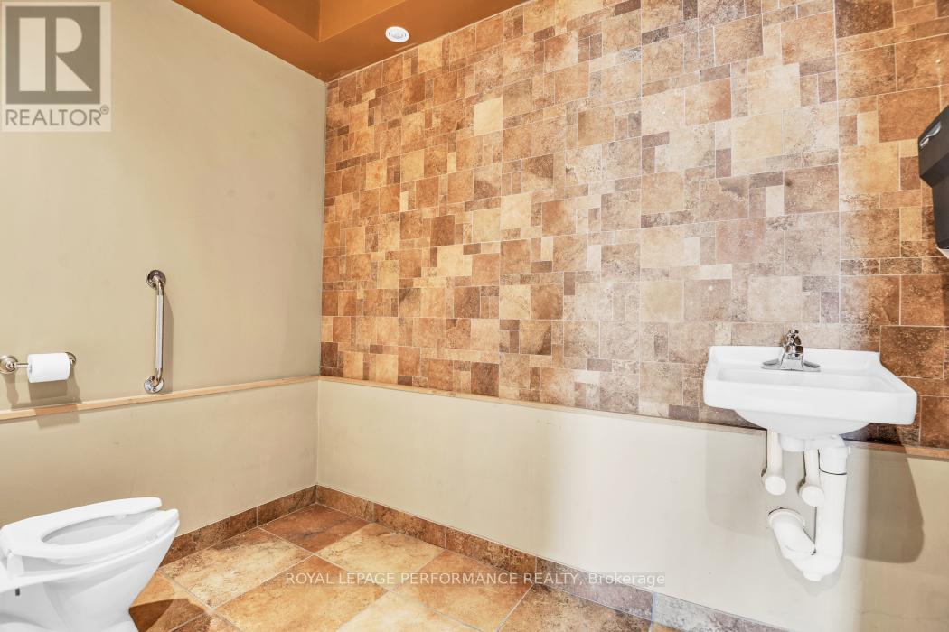 921 Notre Dame Street, Russell, Ontario  K0A 1W0 - Photo 8 - X12974814