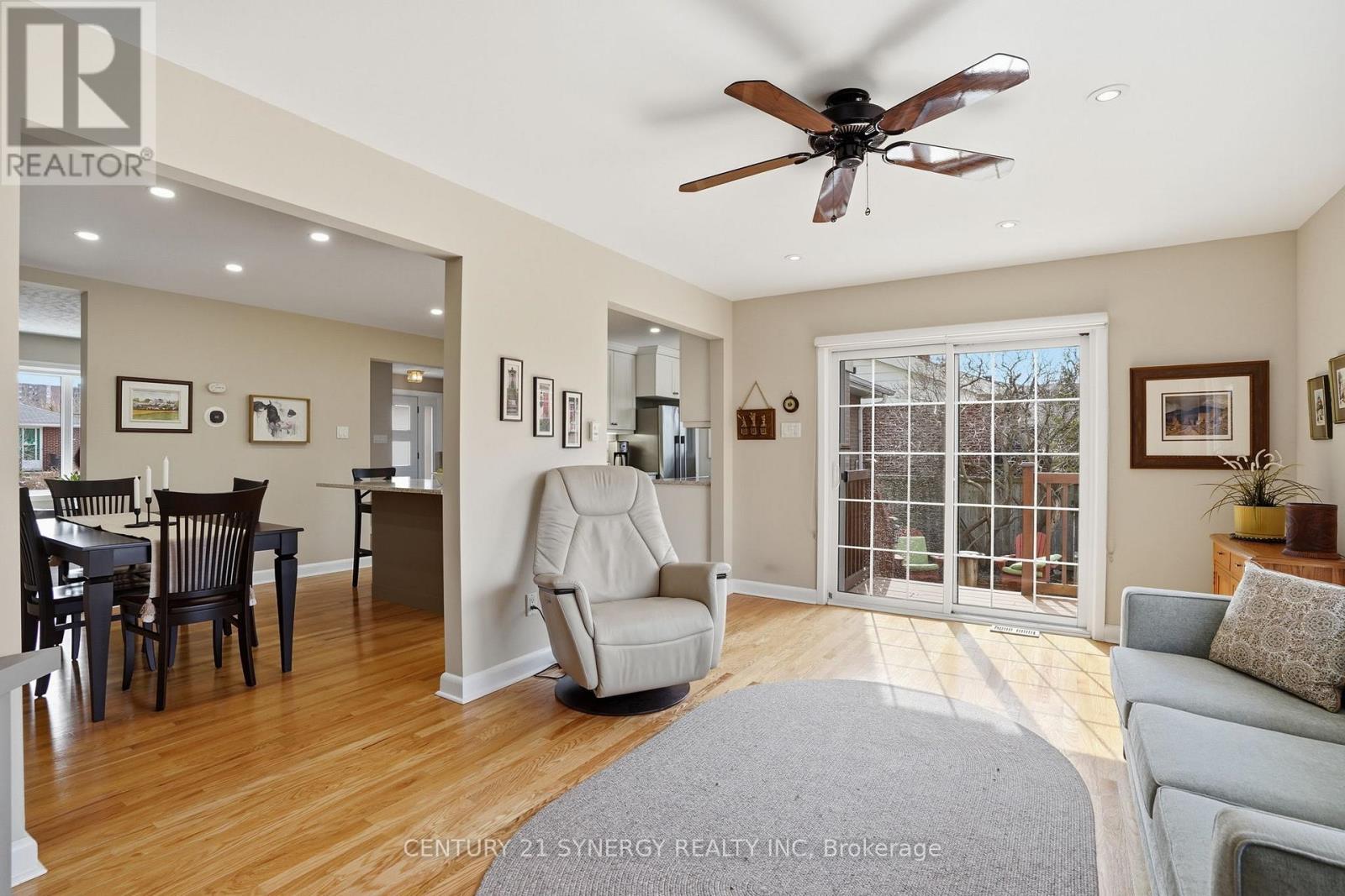 1298 Woodside Drive, Ottawa, Ontario K2C 2G9 - Photo 17 - X12974836