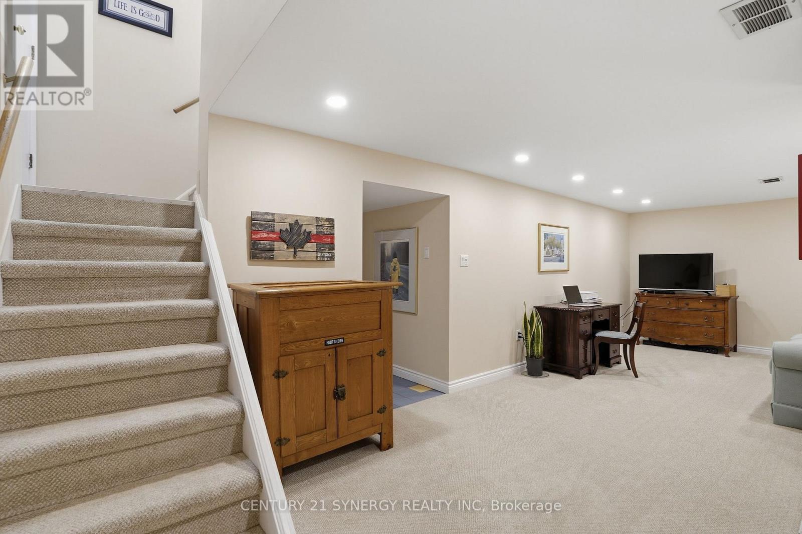 1298 Woodside Drive, Ottawa, Ontario K2C 2G9 - Photo 24 - X12974836