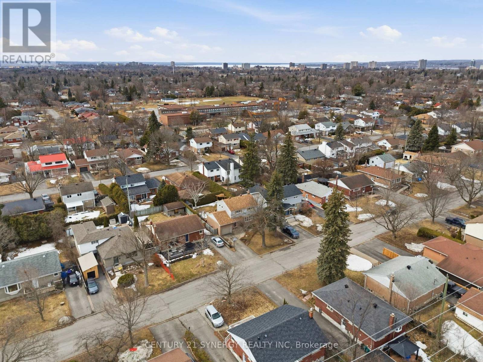 1298 Woodside Drive, Ottawa, Ontario K2C 2G9 - Photo 39 - X12974836