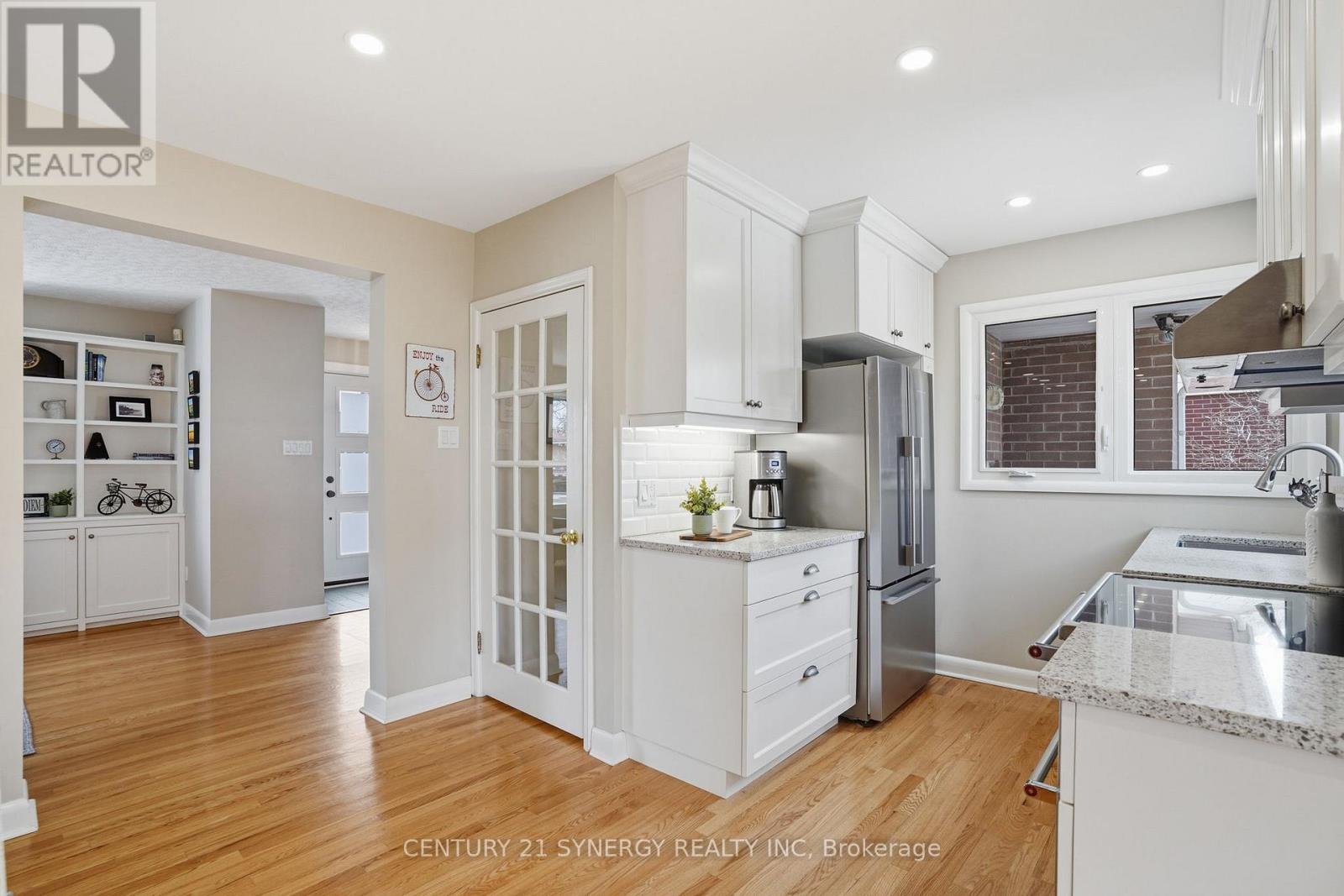 1298 Woodside Drive, Ottawa, Ontario K2C 2G9 - Photo 9 - X12974836