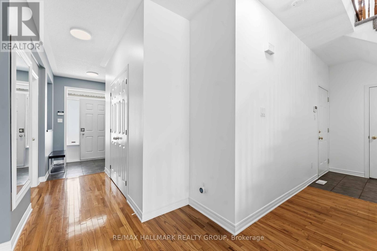 4569 Sugar Maple Drive, Ottawa, Ontario  K1V 1R7 - Photo 11 - X12974844