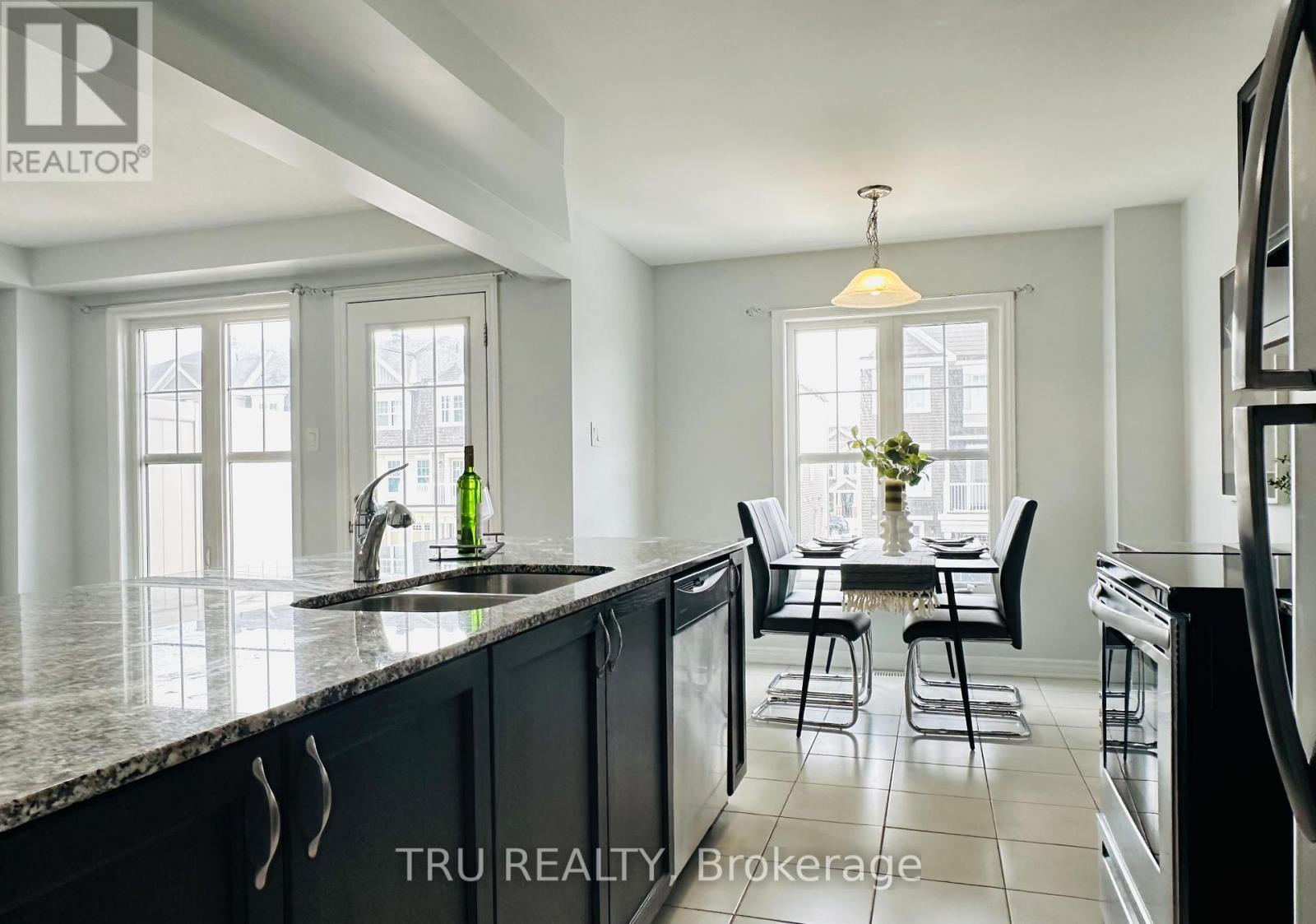 20 Squashberry Lane, Ottawa, Ontario  K2V 0K1 - Photo 18 - X12974850