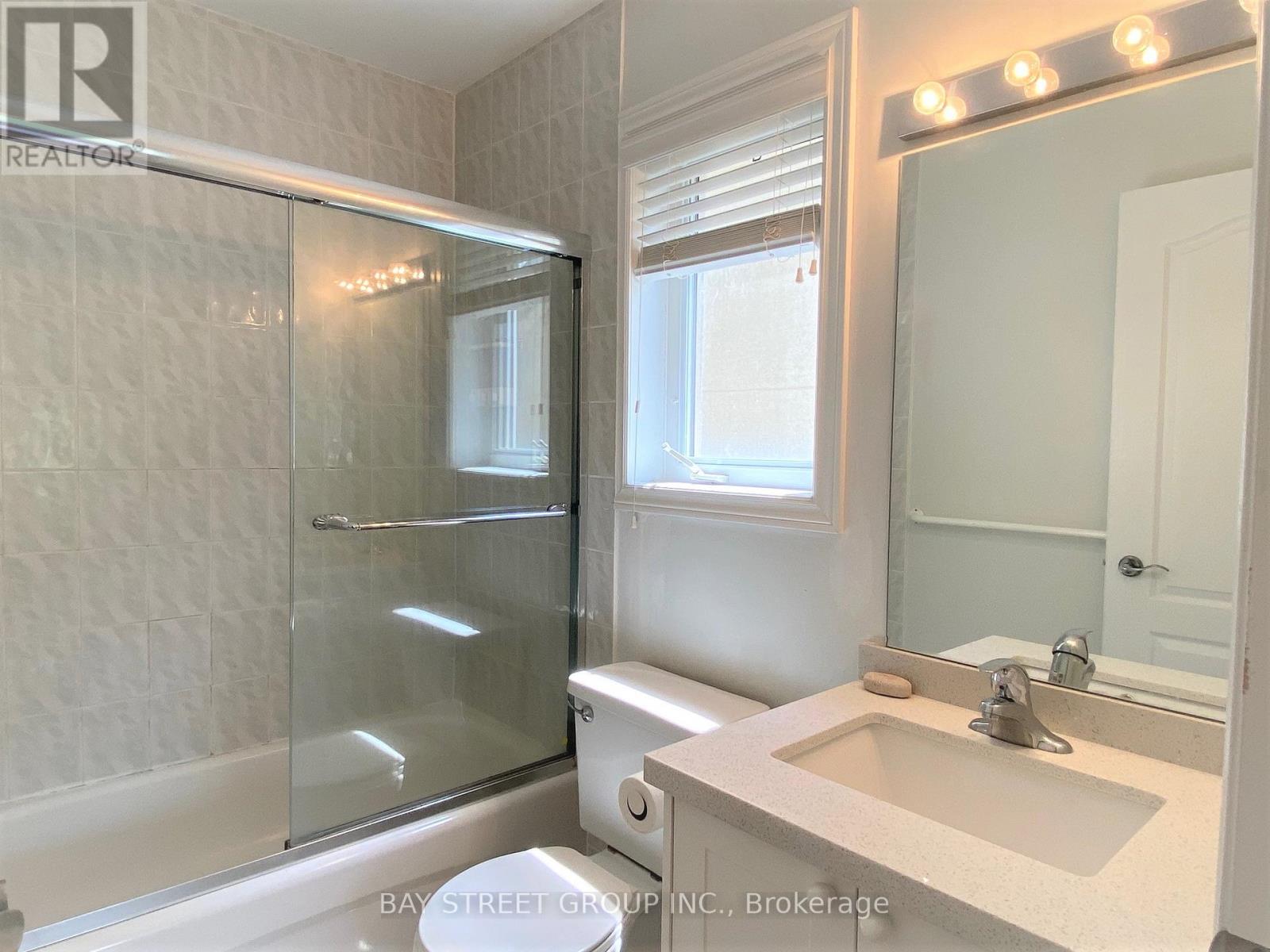 46 Romance Drive, Richmond Hill, Ontario  L4S 2R7 - Photo 10 - N12974812