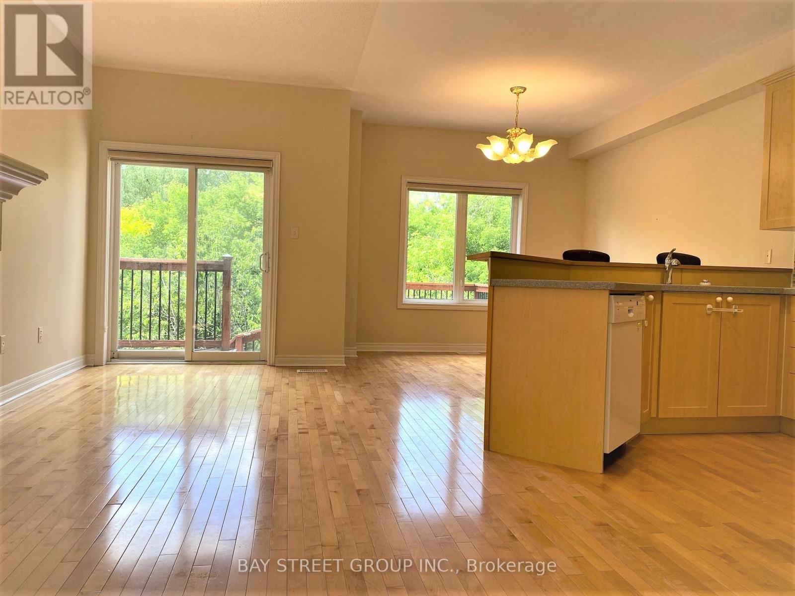 46 Romance Drive, Richmond Hill, Ontario  L4S 2R7 - Photo 3 - N12974812