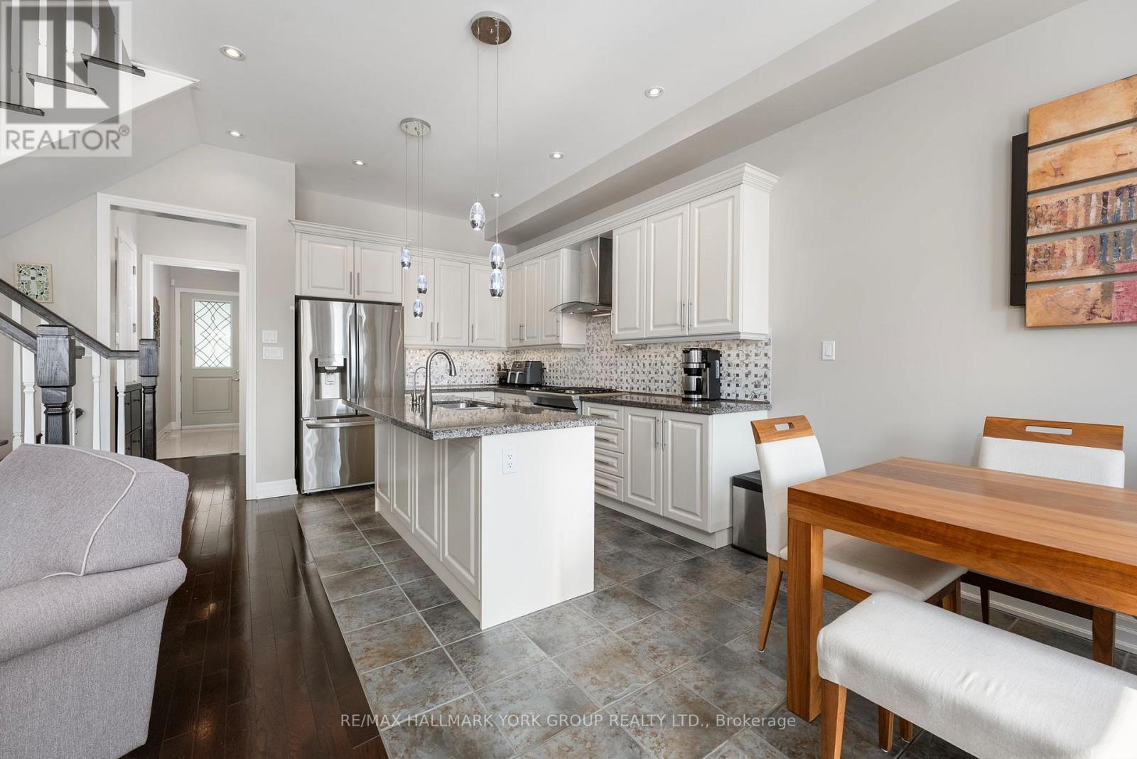 45 Robert Berry Crescent, King, Ontario  L7B 1L6 - Photo 12 - N12974816