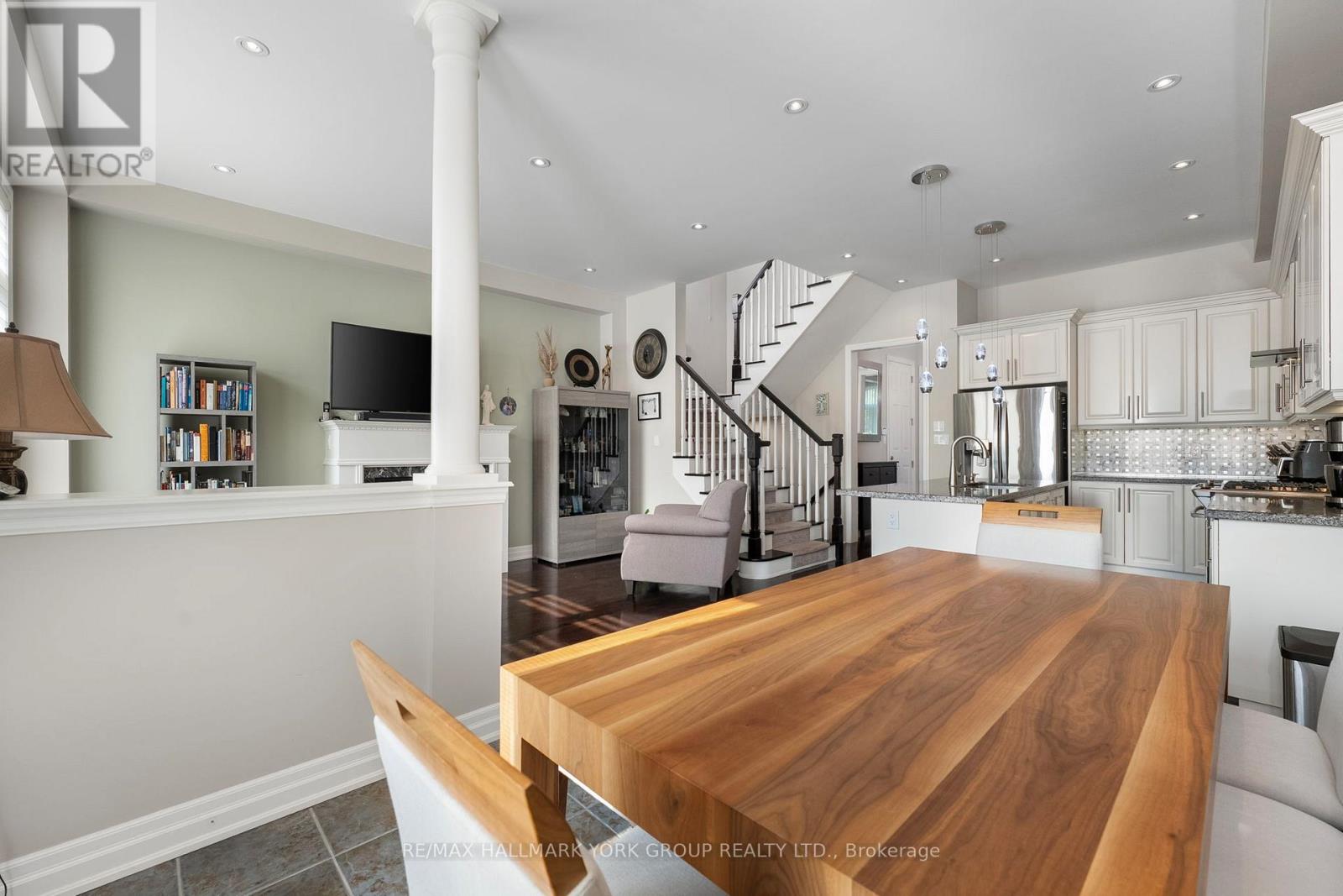 45 Robert Berry Crescent, King, Ontario  L7B 1L6 - Photo 16 - N12974816