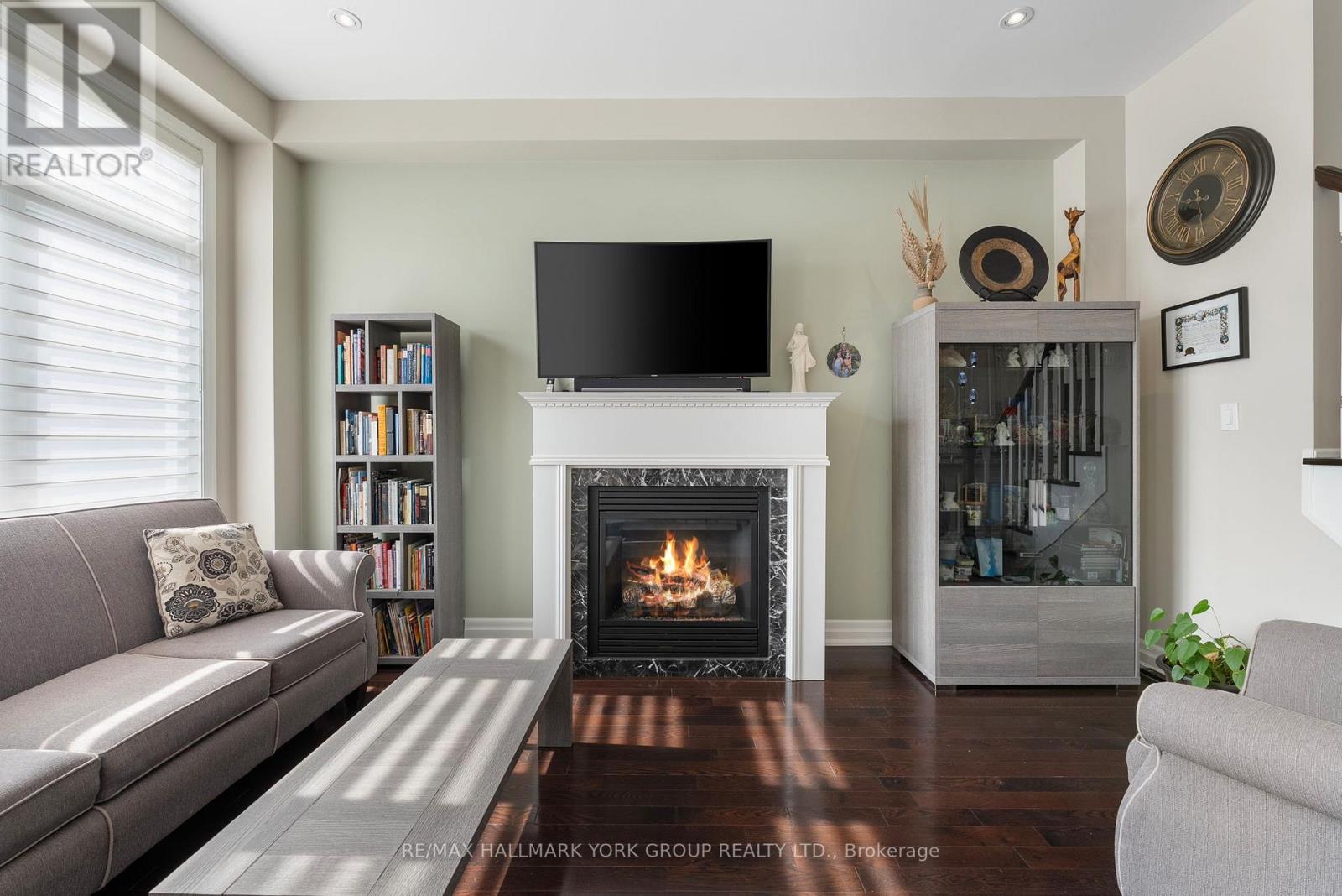 45 Robert Berry Crescent, King, Ontario  L7B 1L6 - Photo 17 - N12974816