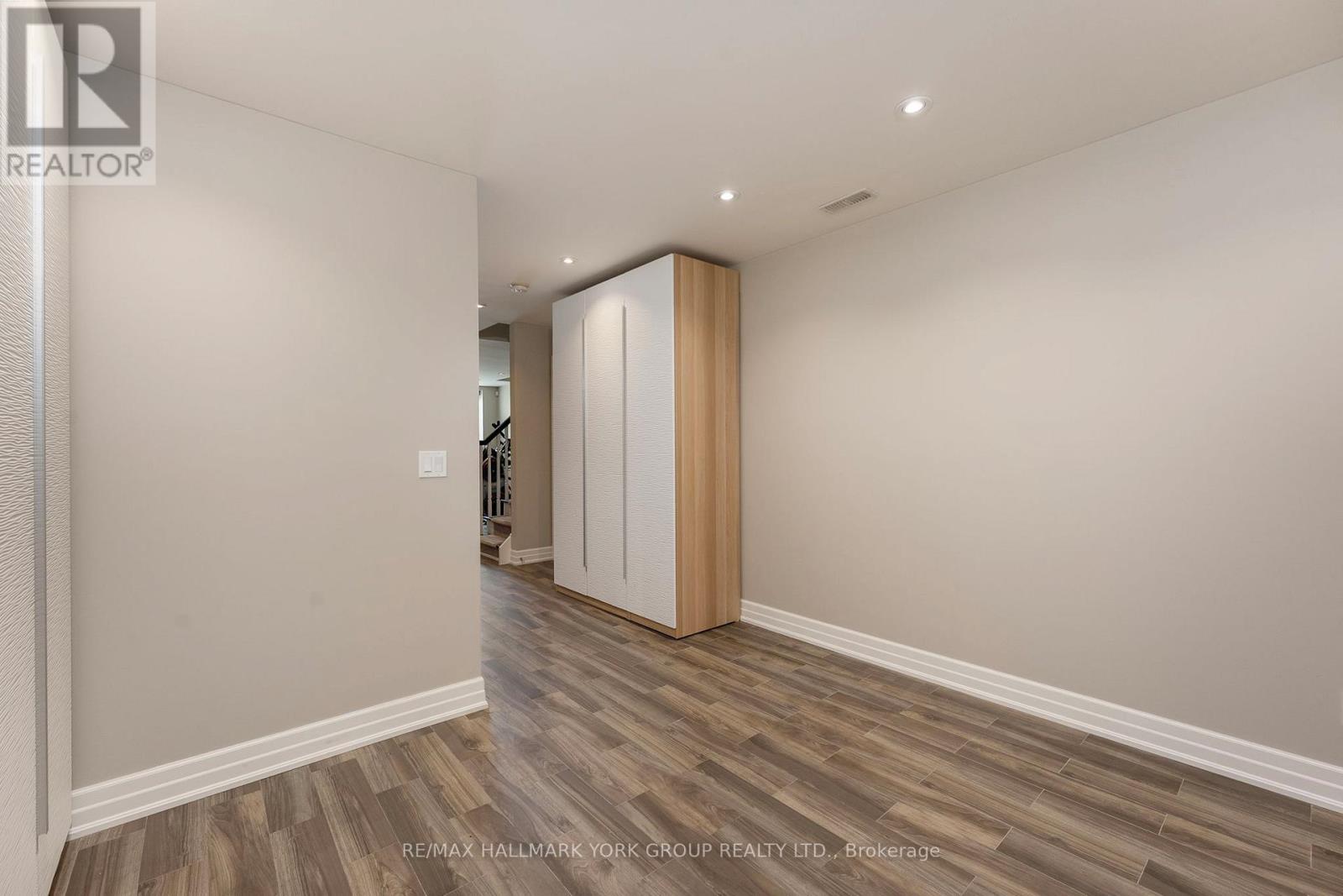 45 Robert Berry Crescent, King, Ontario  L7B 1L6 - Photo 38 - N12974816