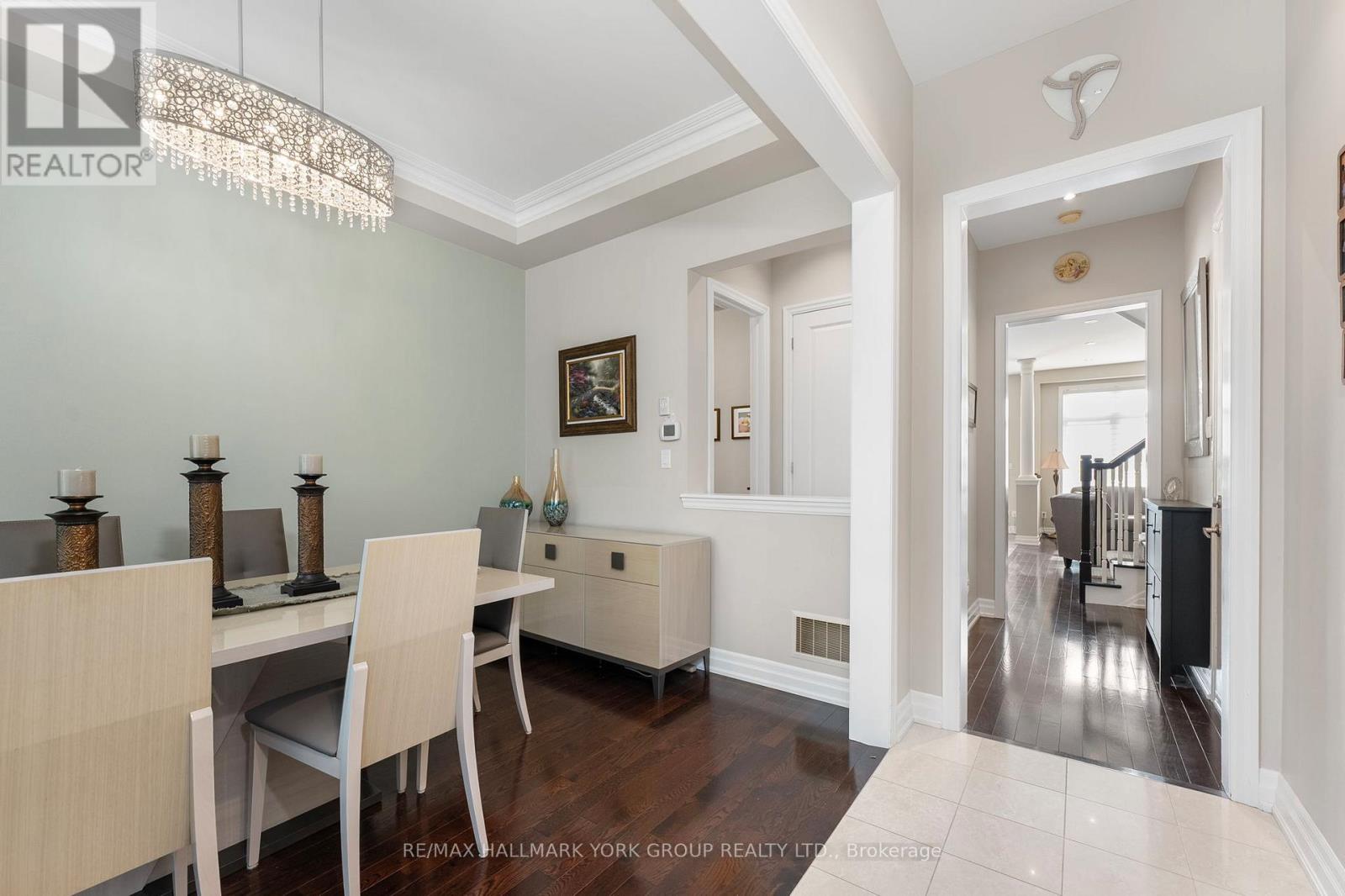 45 Robert Berry Crescent, King, Ontario  L7B 1L6 - Photo 9 - N12974816