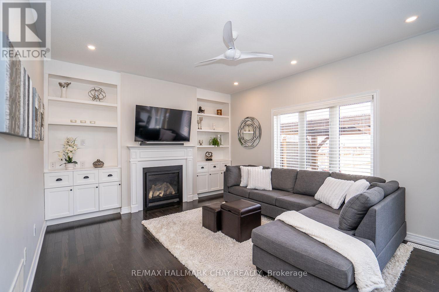 89 Evans Road, New Tecumseth, Ontario  L9R 0G2 - Photo 4 - N12974832