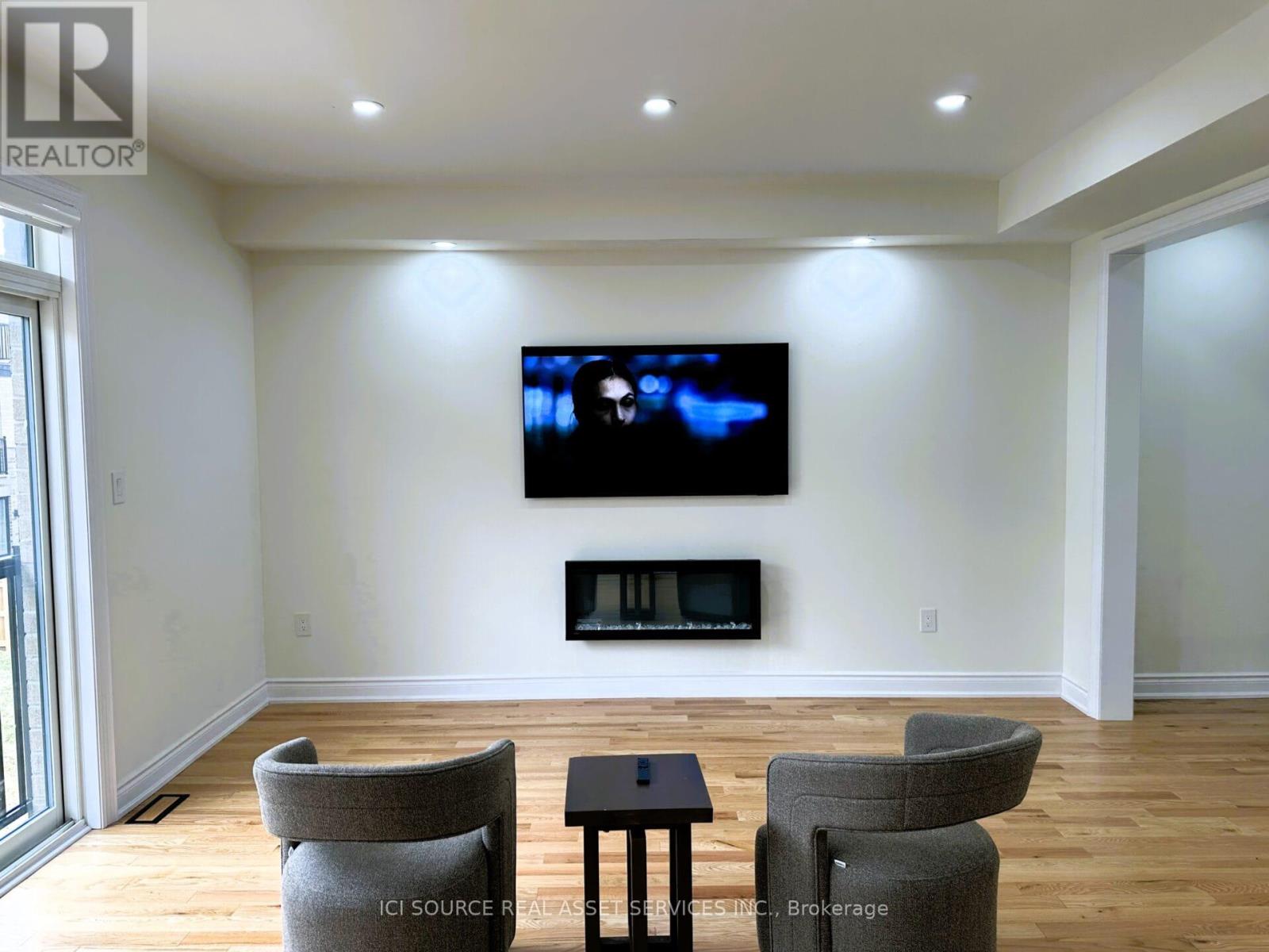 56 Tennant Circle, Vaughan (Vellore Village), Ontario  L4H 5L5 - Photo 11 - N12974868