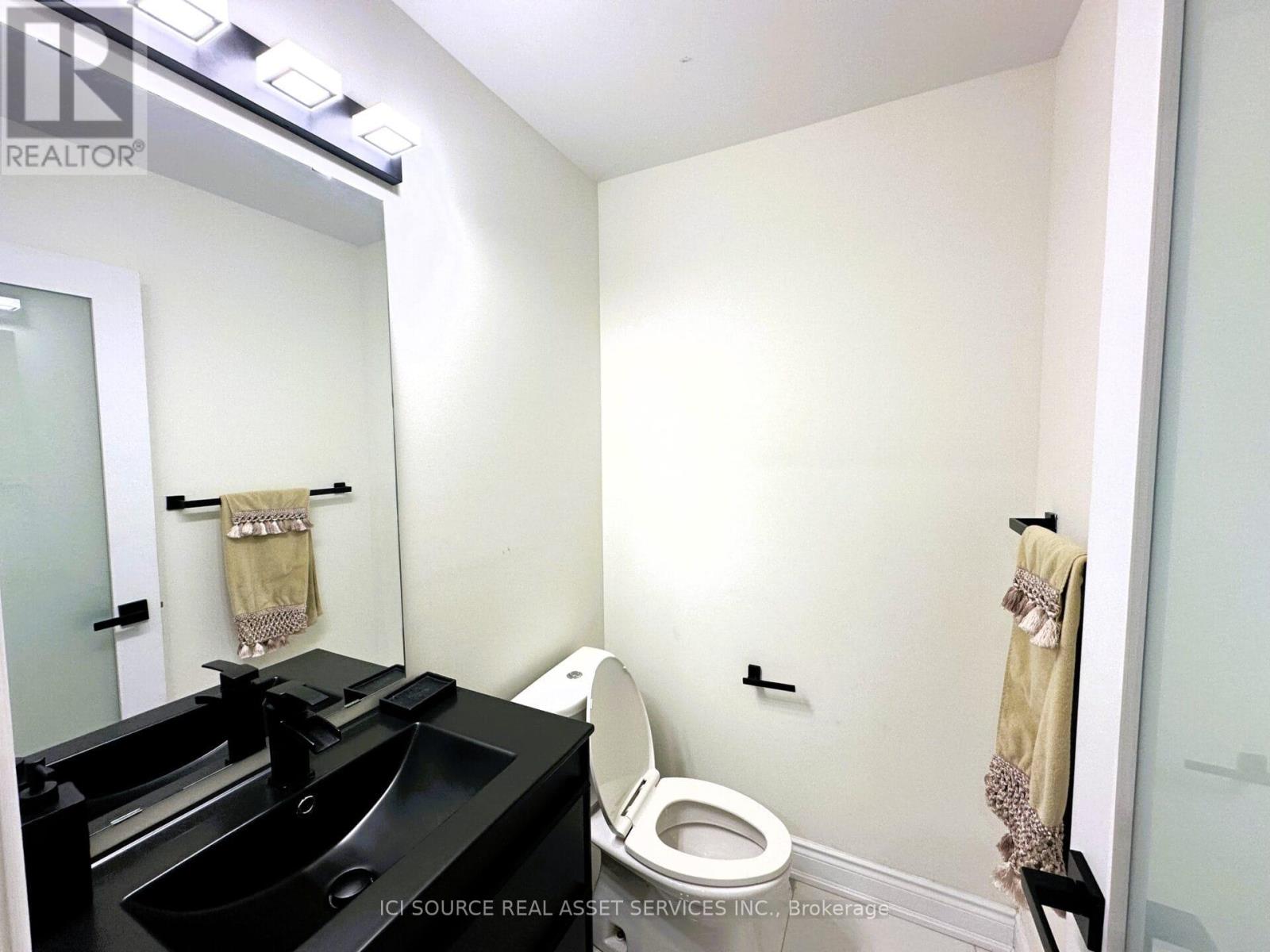 56 Tennant Circle, Vaughan (Vellore Village), Ontario  L4H 5L5 - Photo 14 - N12974868