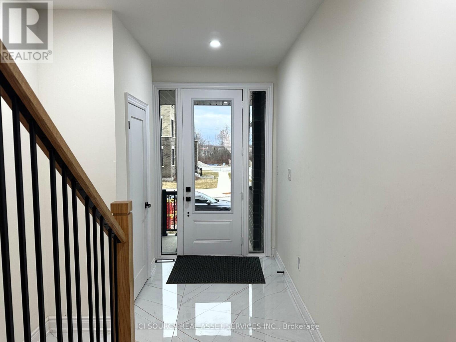 56 Tennant Circle, Vaughan (Vellore Village), Ontario  L4H 5L5 - Photo 3 - N12974868