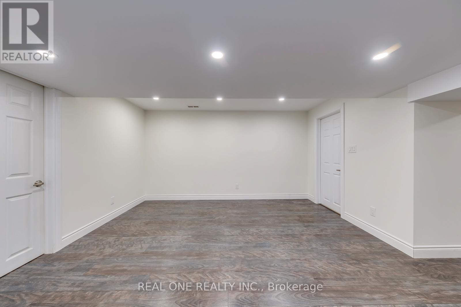 2363 Parkglen Avenue, Oakville, Ontario  L6M 4Y4 - Photo 40 - W12969814