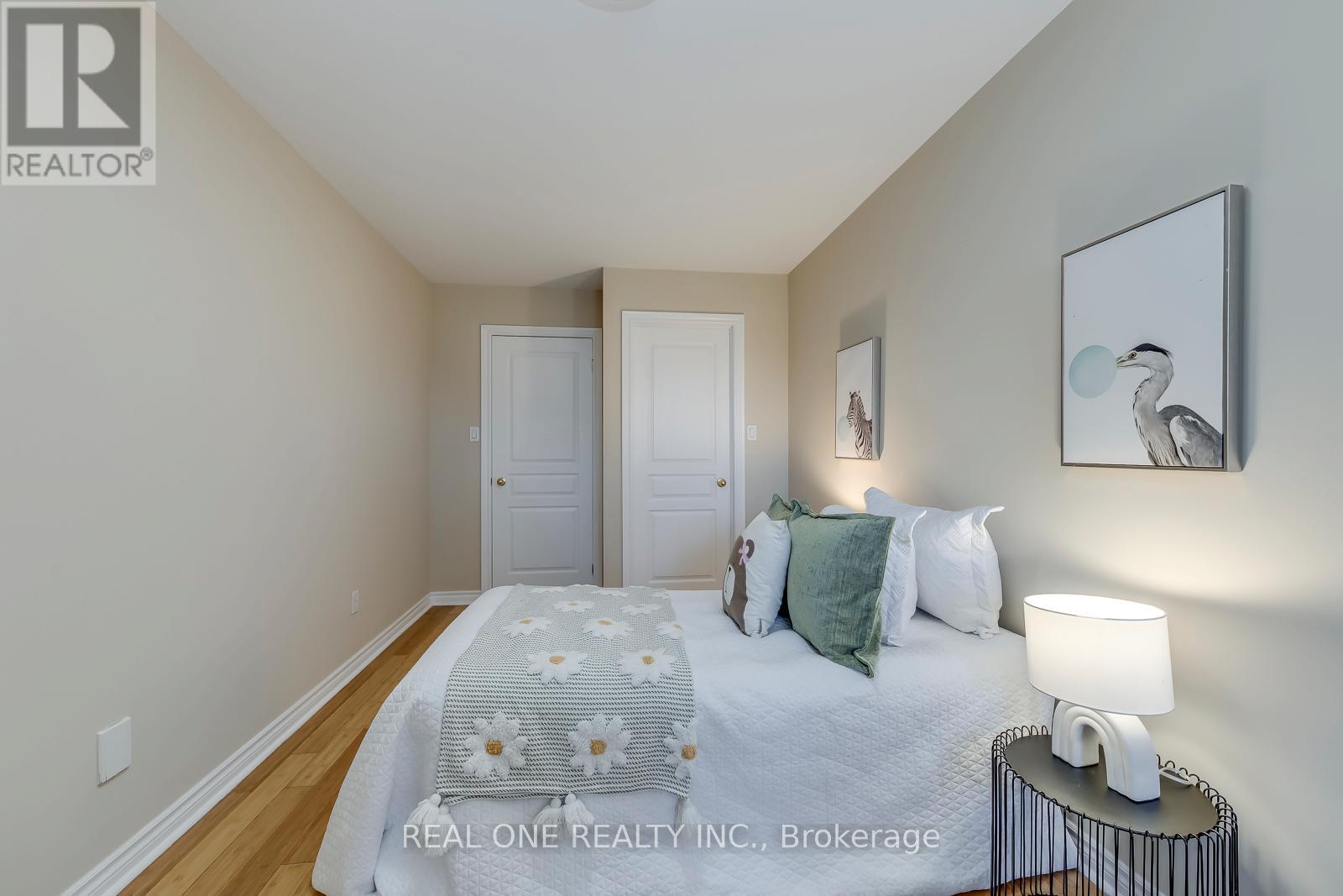 2363 Parkglen Avenue, Oakville, Ontario  L6M 4Y4 - Photo 34 - W12969814