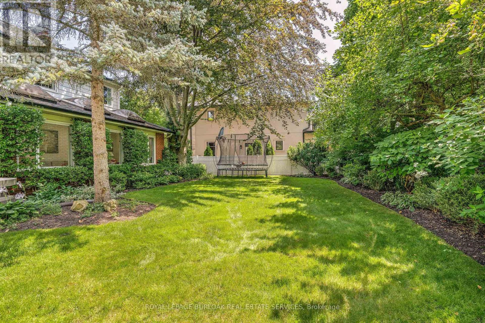 166 Maple Grove Drive, Oakville, Ontario  L6J 4V1 - Photo 38 - W12974820