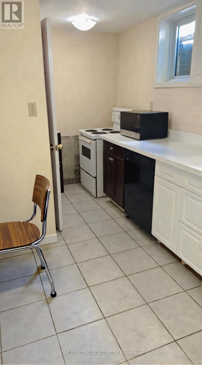 131 Paperbirch Crescent, London North, Ontario  N6G 1L8 - Photo 21 - X12974810