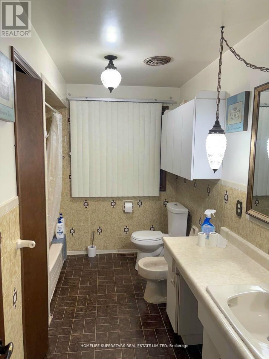 241 County Rd  42, Lakeshore, Ontario  N0R 1K0 - Photo 9 - X12974872