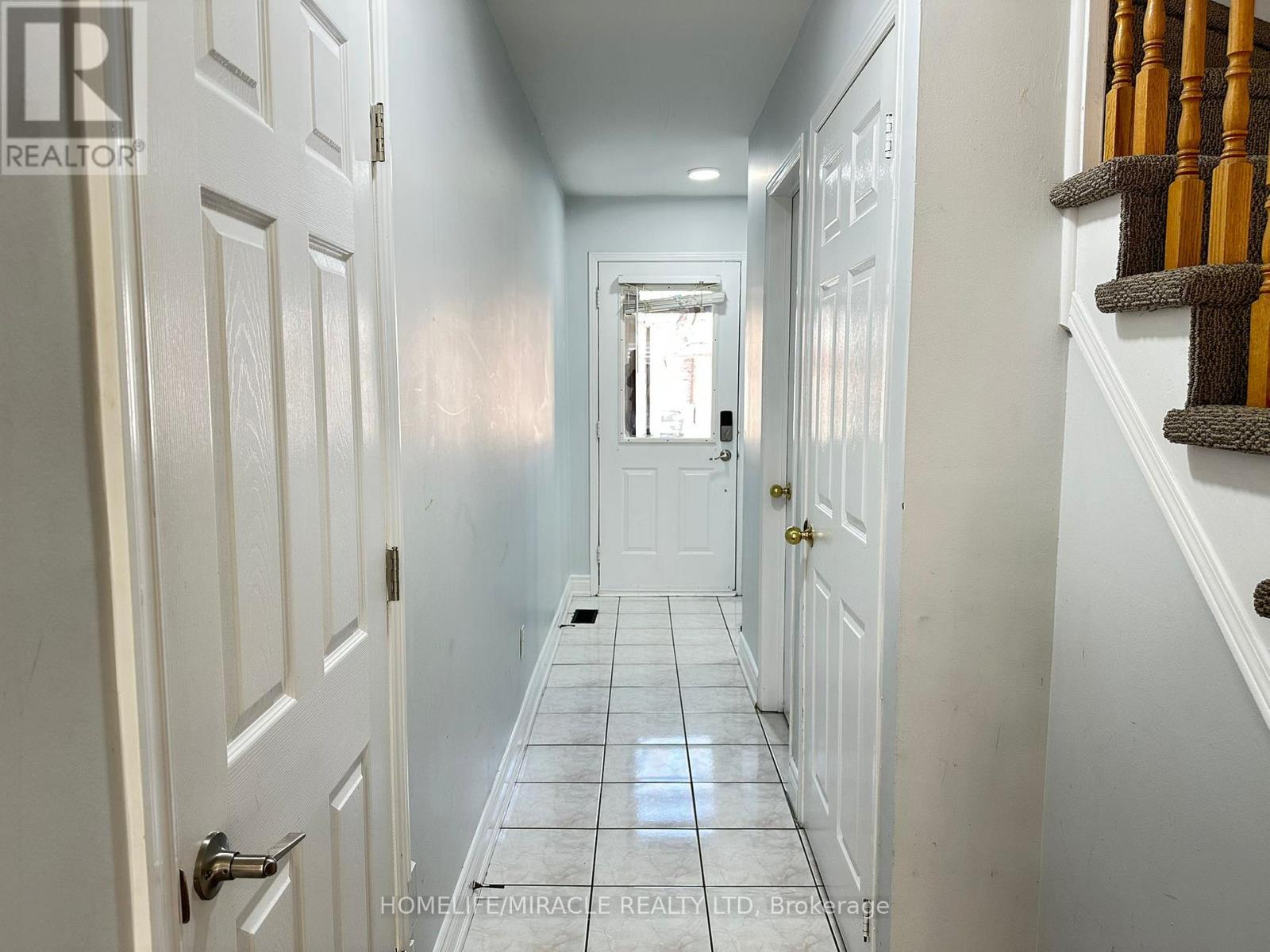 3918 Zenith Court, Mississauga, Ontario  L5N 7H7 - Photo 14 - W12886282