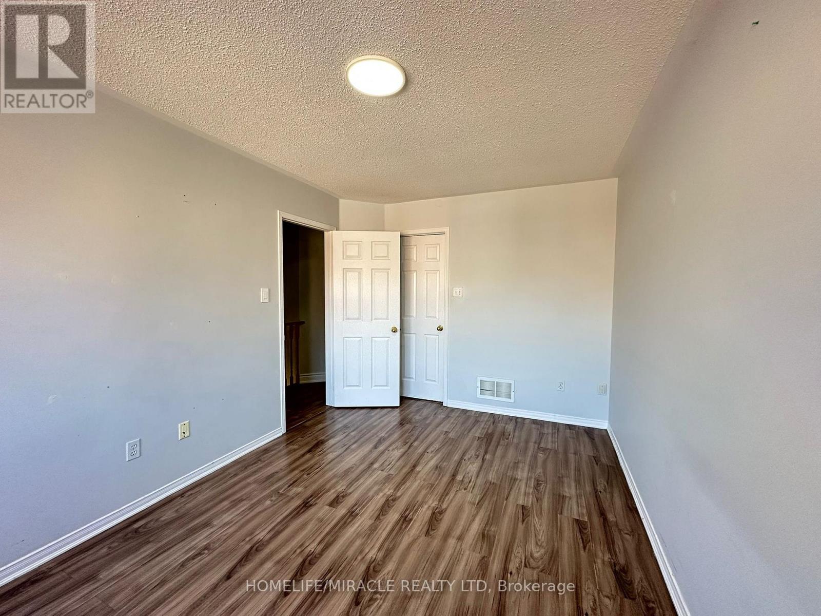 3918 Zenith Court, Mississauga, Ontario  L5N 7H7 - Photo 20 - W12886282