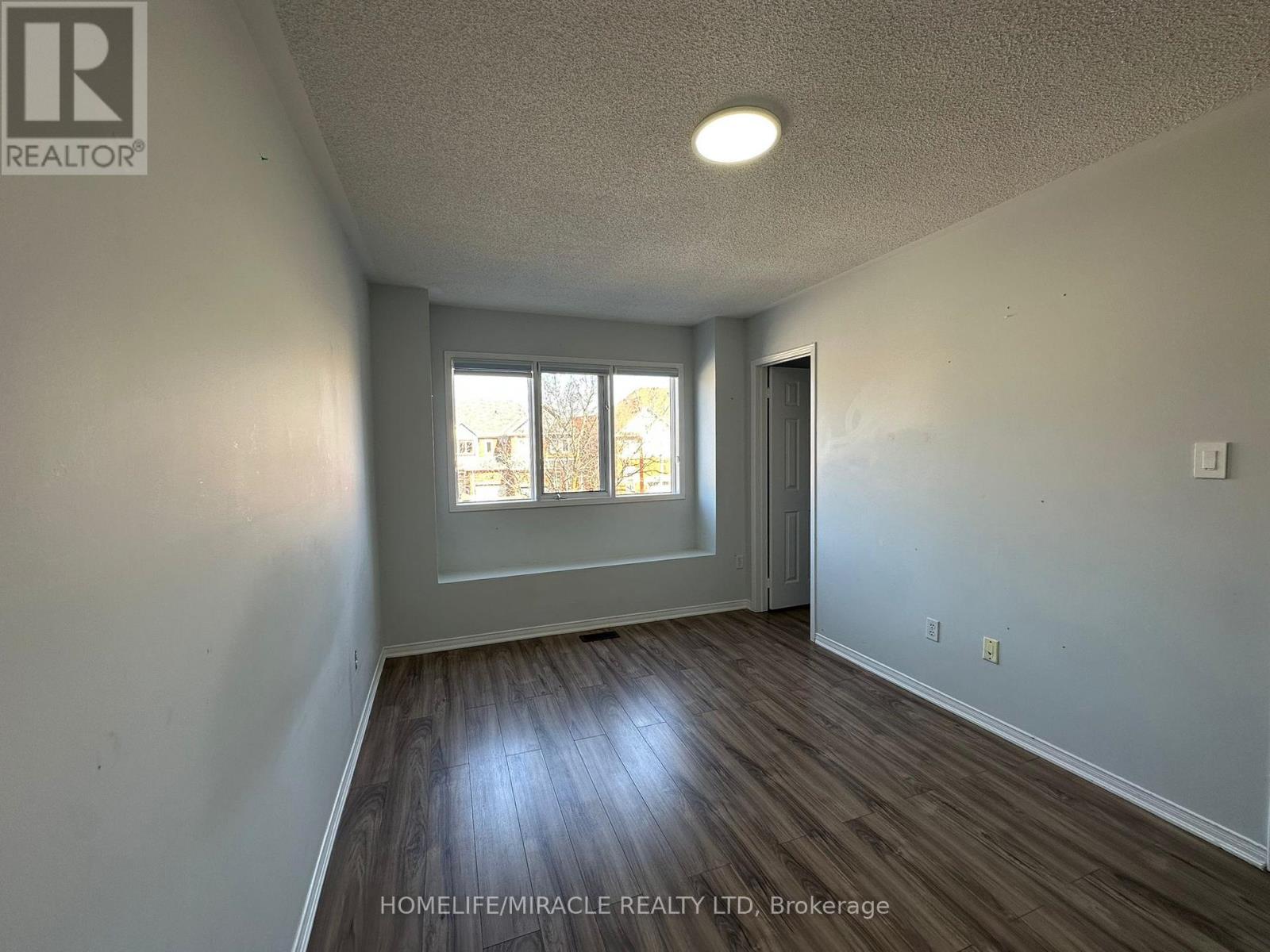 3918 Zenith Court, Mississauga, Ontario  L5N 7H7 - Photo 19 - W12886282