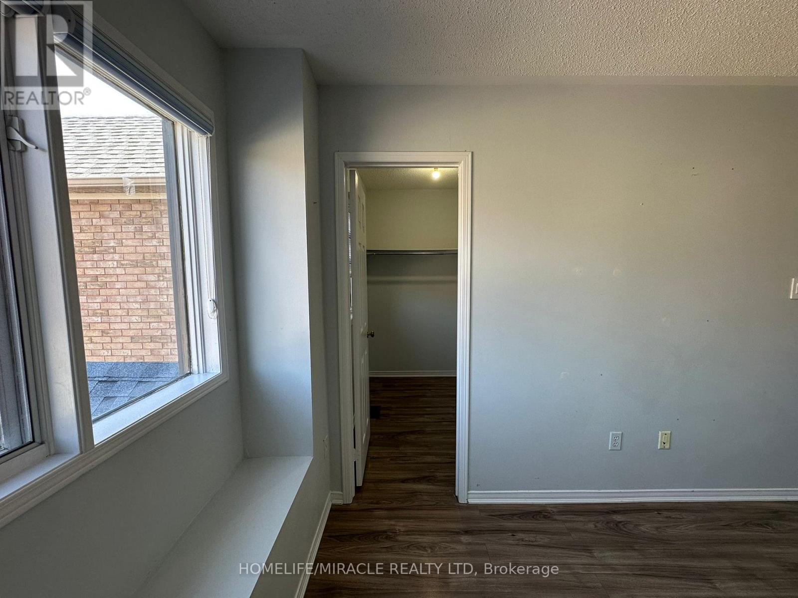 3918 Zenith Court, Mississauga, Ontario  L5N 7H7 - Photo 22 - W12886282