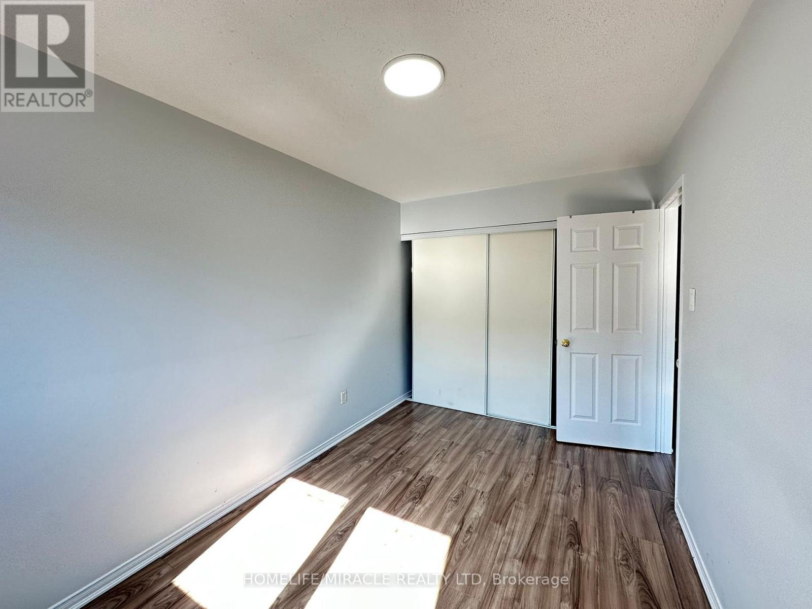 3918 Zenith Court, Mississauga, Ontario  L5N 7H7 - Photo 27 - W12886282