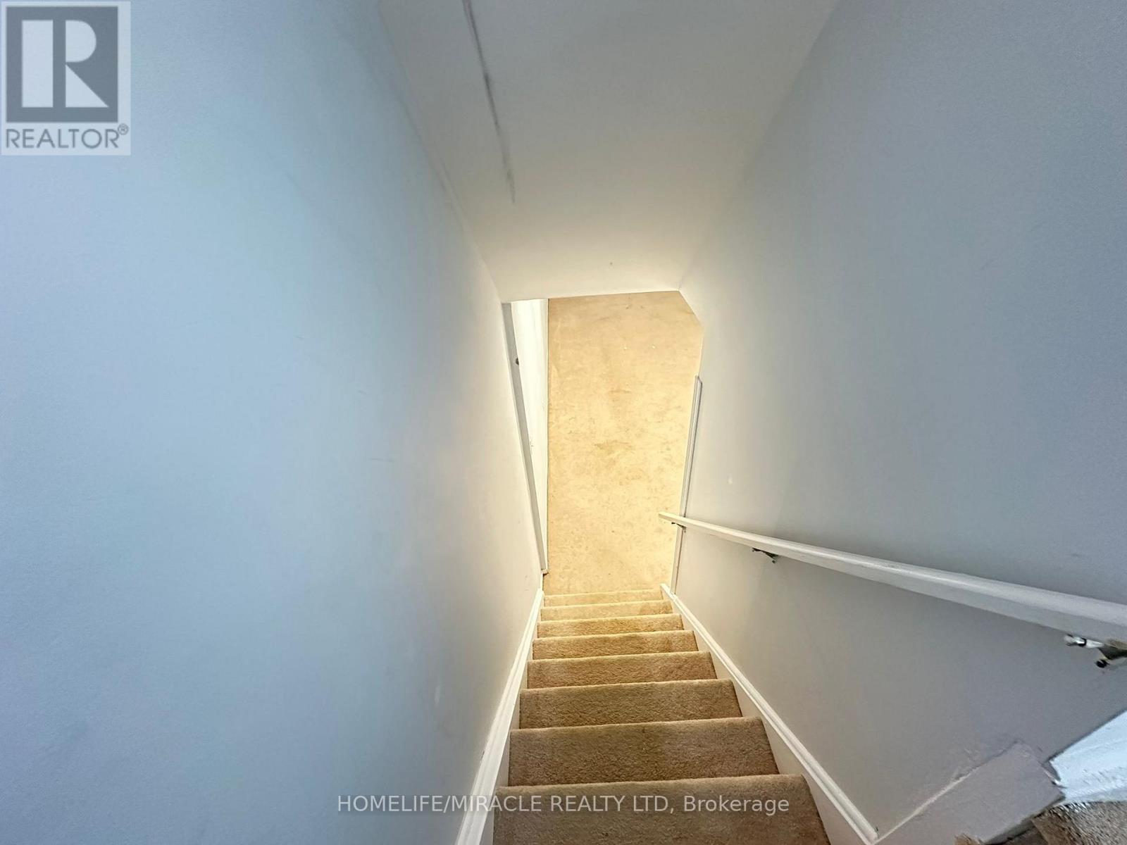 3918 Zenith Court, Mississauga, Ontario  L5N 7H7 - Photo 31 - W12886282