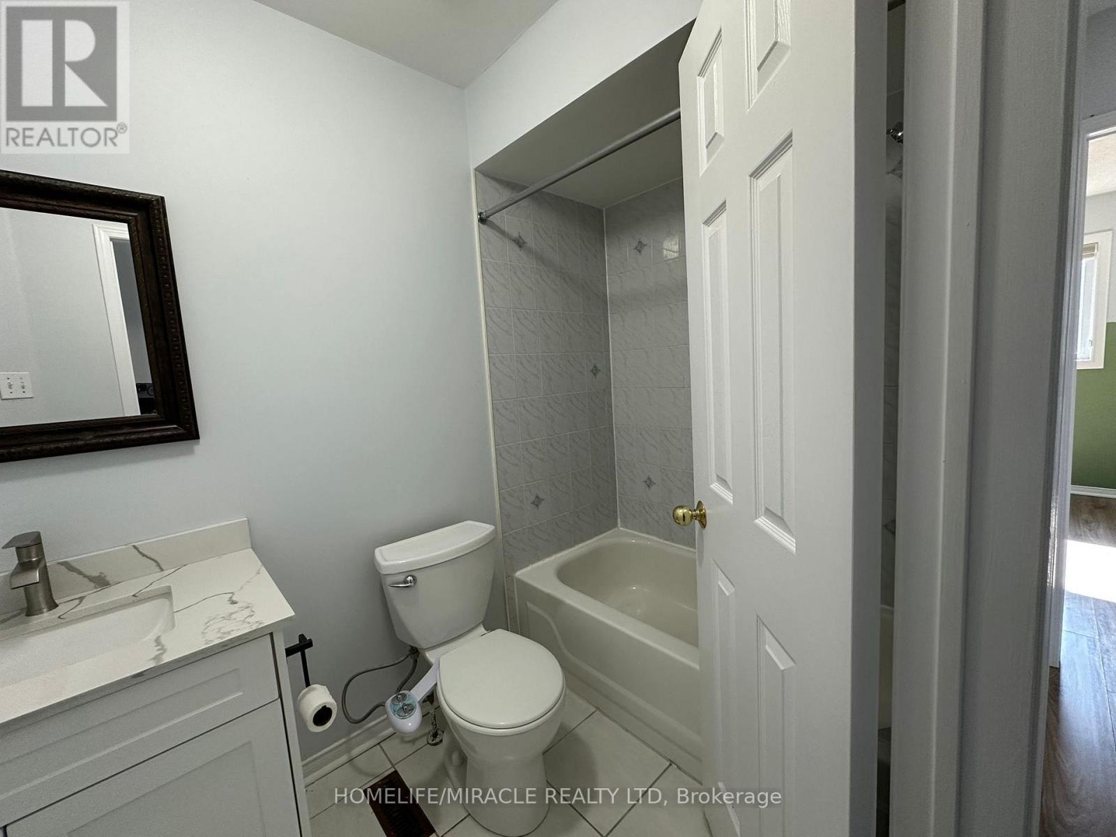 3918 Zenith Court, Mississauga, Ontario  L5N 7H7 - Photo 30 - W12886282