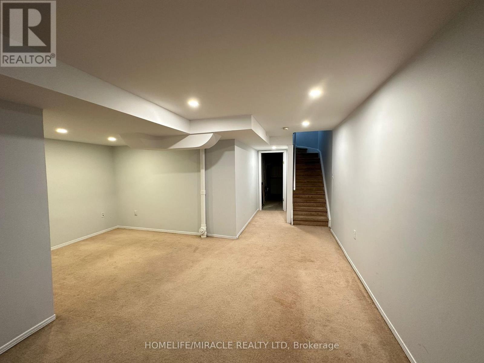 3918 Zenith Court, Mississauga, Ontario  L5N 7H7 - Photo 34 - W12886282