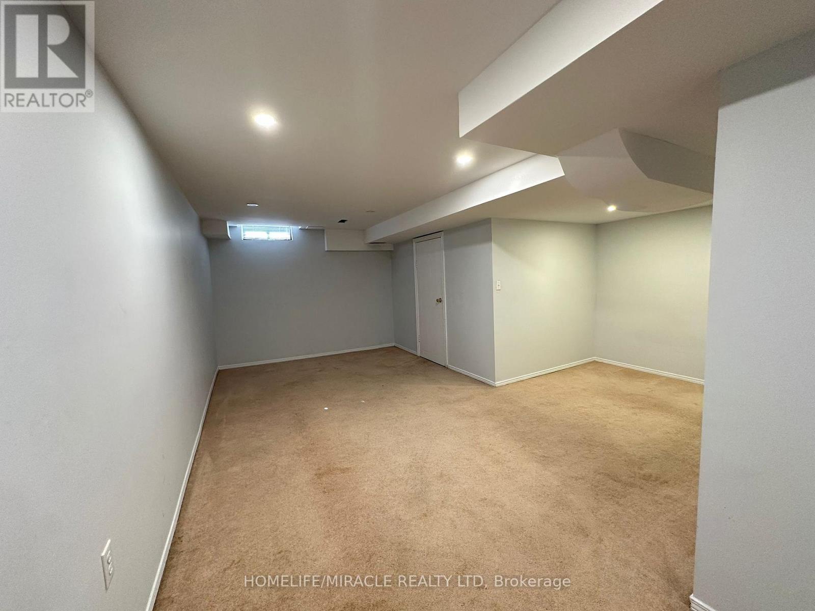 3918 Zenith Court, Mississauga, Ontario  L5N 7H7 - Photo 35 - W12886282