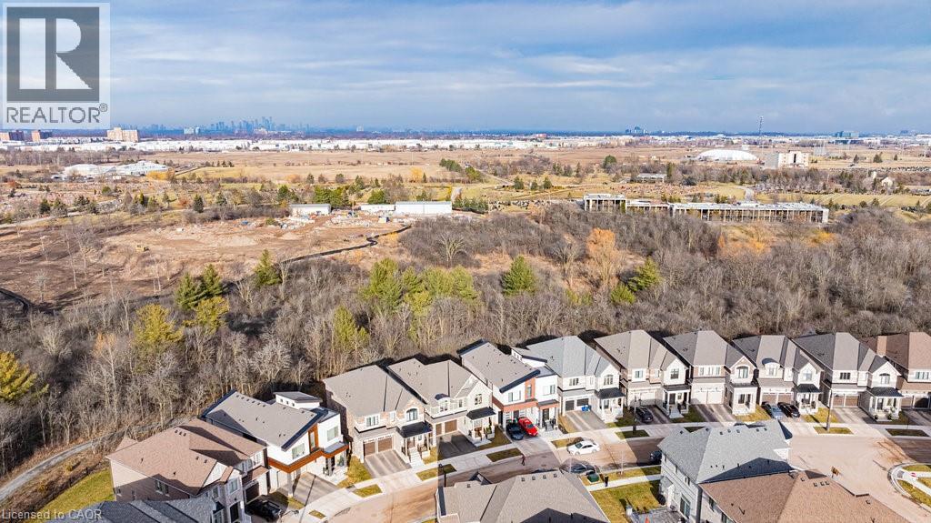 1456 Ford Strathy Crescent, Oakville, Ontario  L6H 3W9 - Photo 3 - 40818994