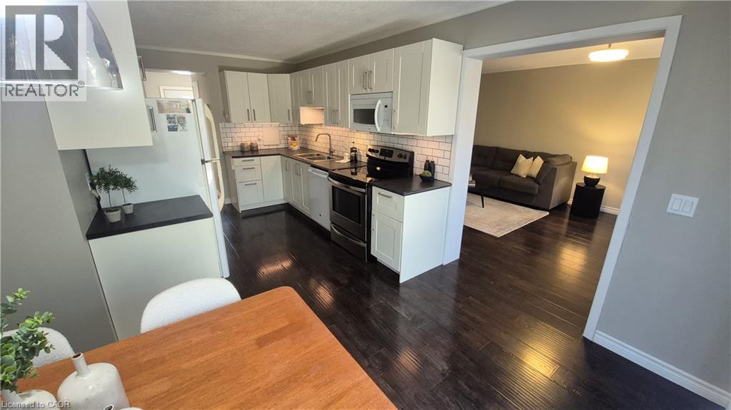 121 University Avenue E Unit# 22, Waterloo, Ontario N2J 2W1 - Photo 2 - 40809199