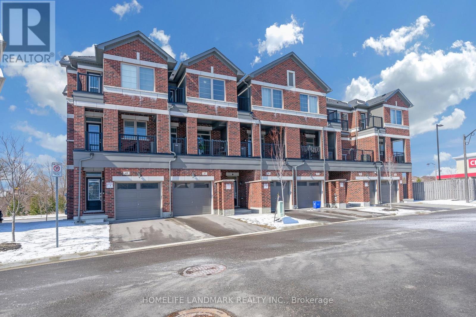 47 Saigen Lane, Markham, Ontario  L6B 1R2 - Photo 4 - N12974558