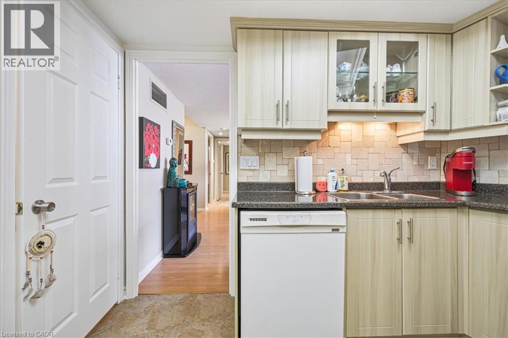 1240 Marlborough Court Unit# 605, Oakville, Ontario  L6H 3K7 - Photo 14 - 40818488