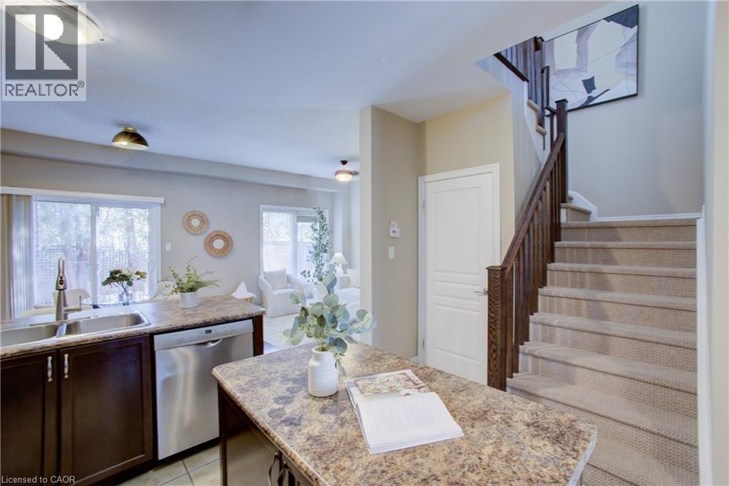 342 Mill St Mill Street, Kitchener, Ontario  N2M 0A4 - Photo 2 - 40818836