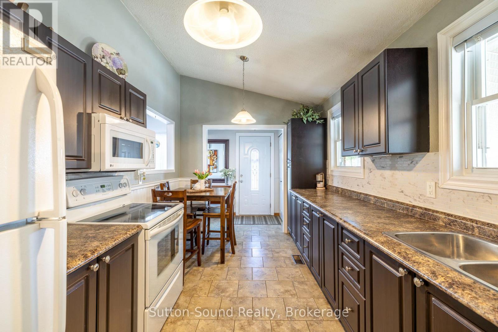 50 4th Avenue W, Owen Sound, Ontario  N4K 4V2 - Photo 12 - X12974912