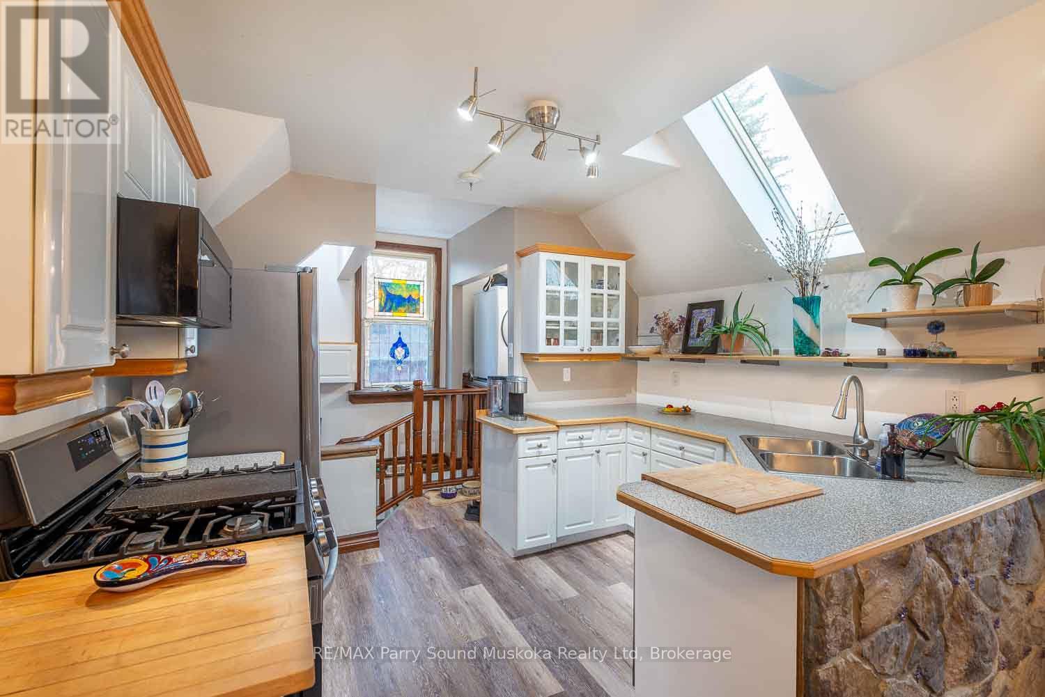 108 Ontario Street, Burk's Falls, Ontario  P0A 1C0 - Photo 14 - X12974962