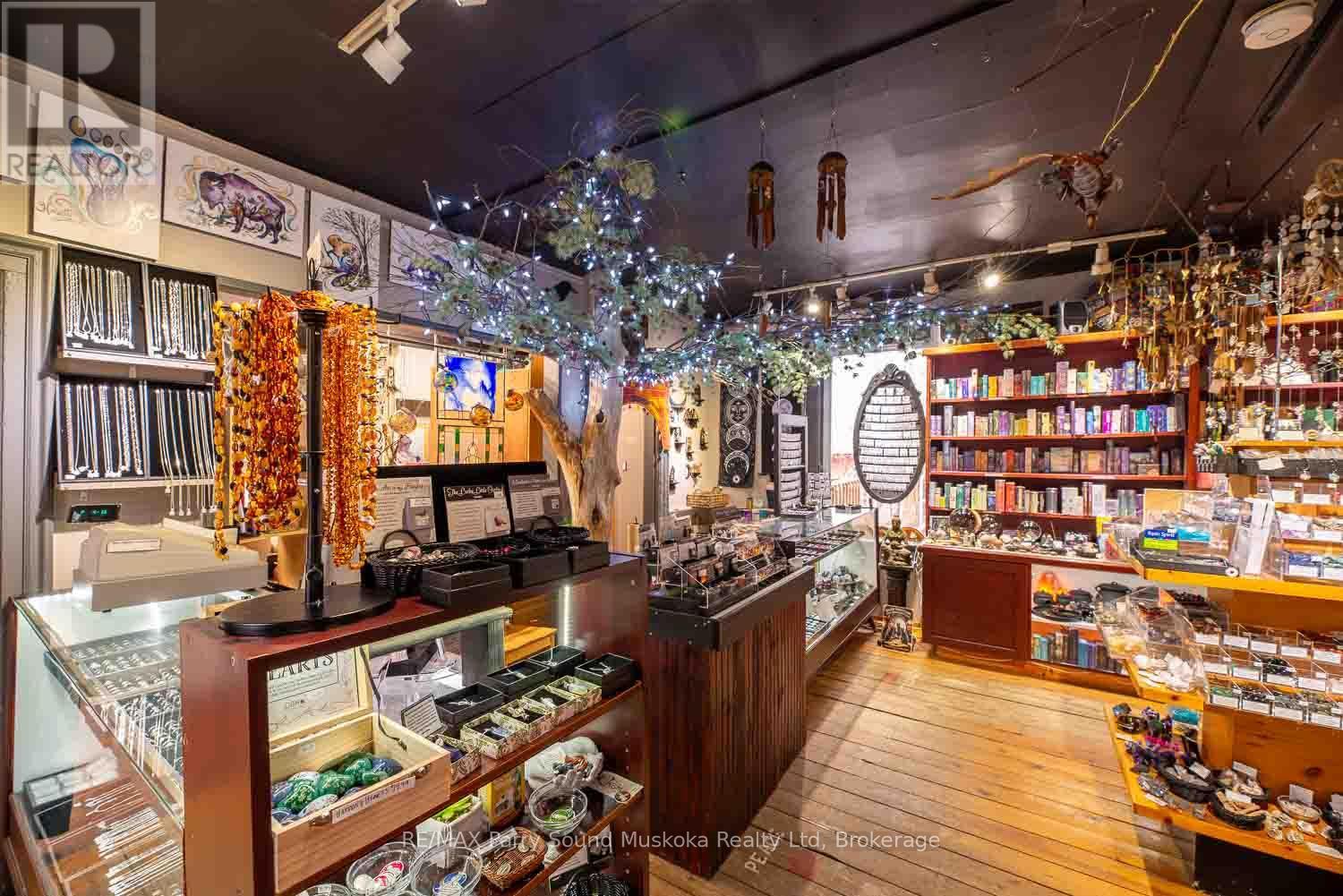 108 Ontario Street, Burk's Falls, Ontario  P0A 1C0 - Photo 9 - X12974962