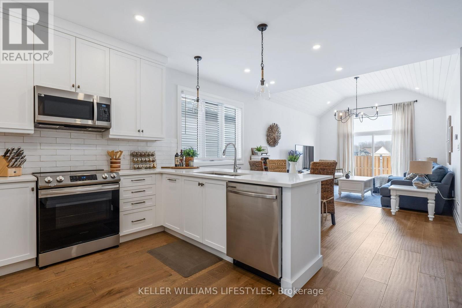 24 Compass Trail, Central Elgin (Port Stanley), Ontario  N5L 0B4 - Photo 6 - X12974924