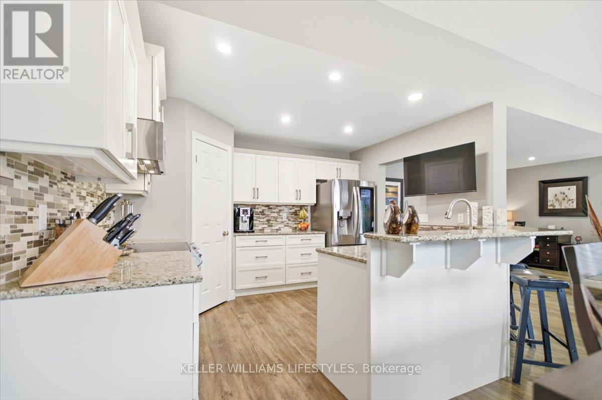 779 North Leaksdale Circle, London South (South U), Ontario  N6M 1L9 - Photo 12 - X12974944