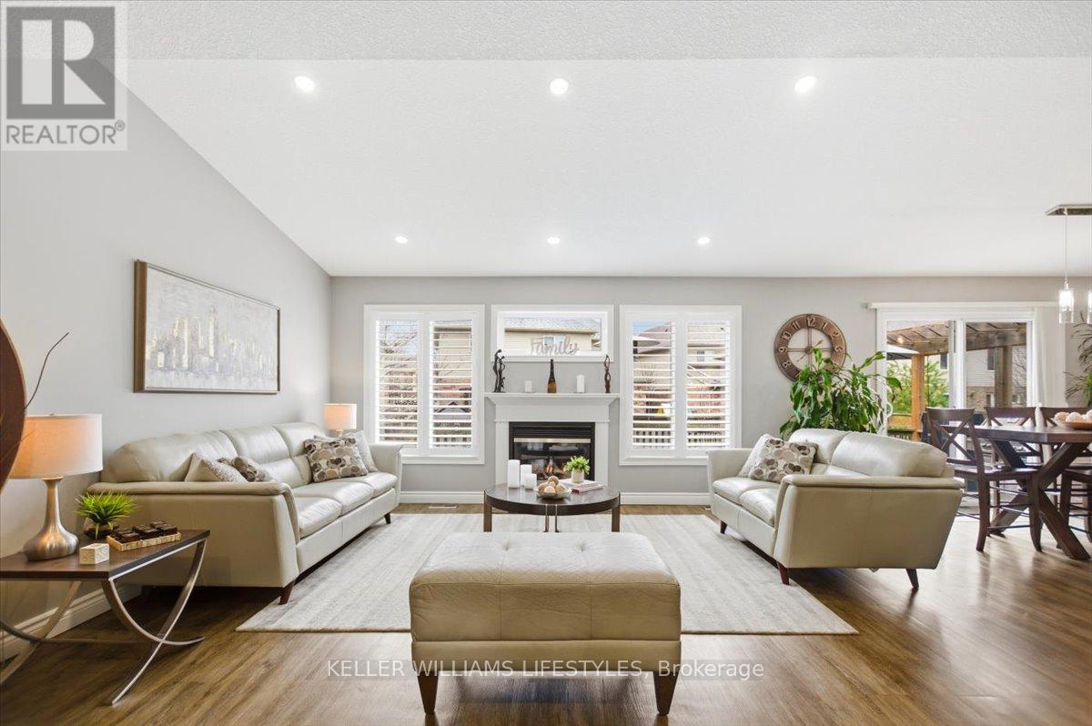 779 North Leaksdale Circle, London South (South U), Ontario  N6M 1L9 - Photo 5 - X12974944