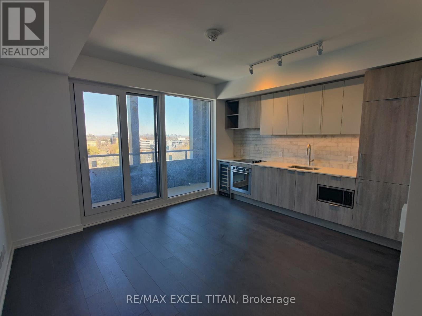 1607 - 2020 Bathurst Street, Toronto, Ontario  M5P 0A6 - Photo 3 - C12974934