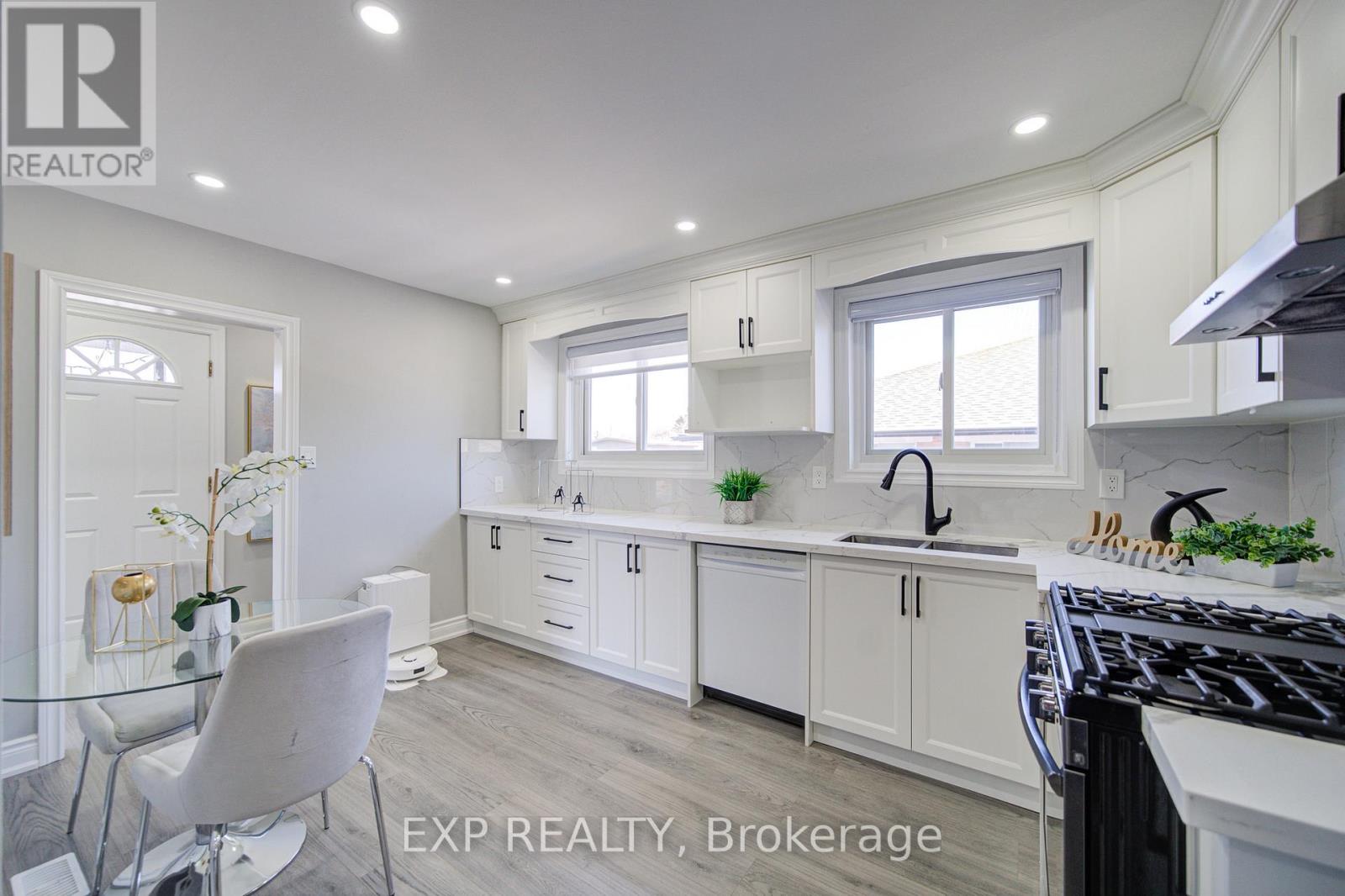 1393 Garvolin Avenue, Pickering, Ontario  L1W 1J7 - Photo 13 - E12974920